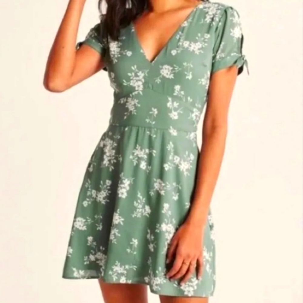 Abercrombie Green Floral Dress